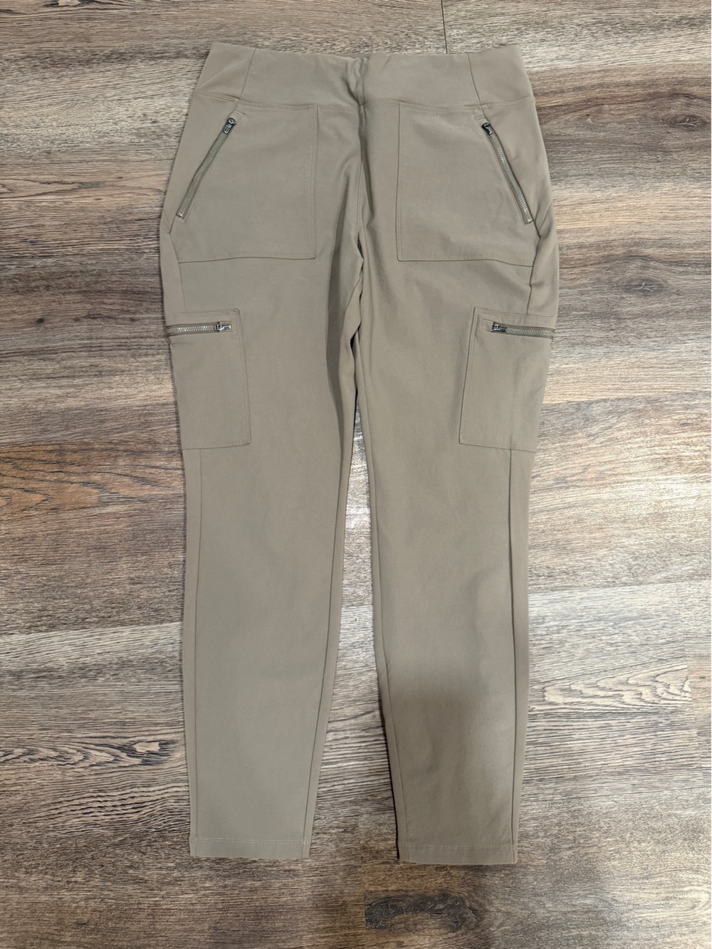 Athleta Headlands Hybrid High Rise Cargo Legging